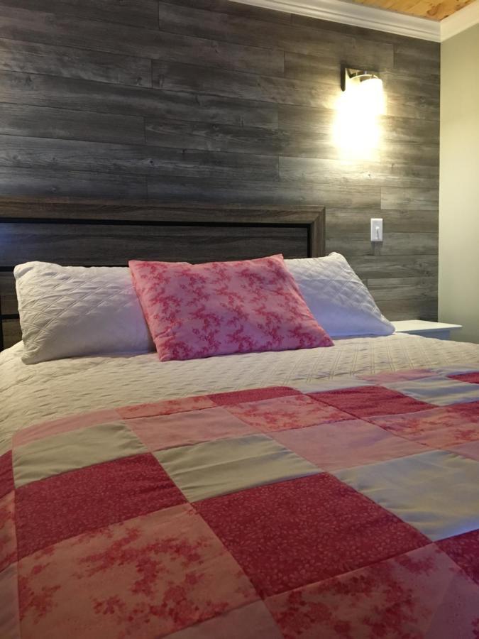 Raleigh Rooms & Taylor'S Crafts Екстер'єр фото