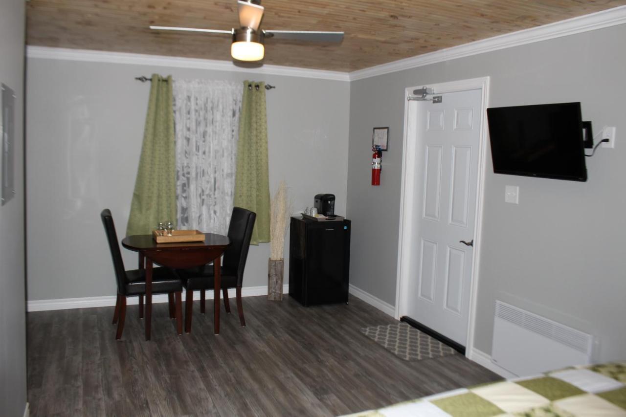 Raleigh Rooms & Taylor'S Crafts Екстер'єр фото