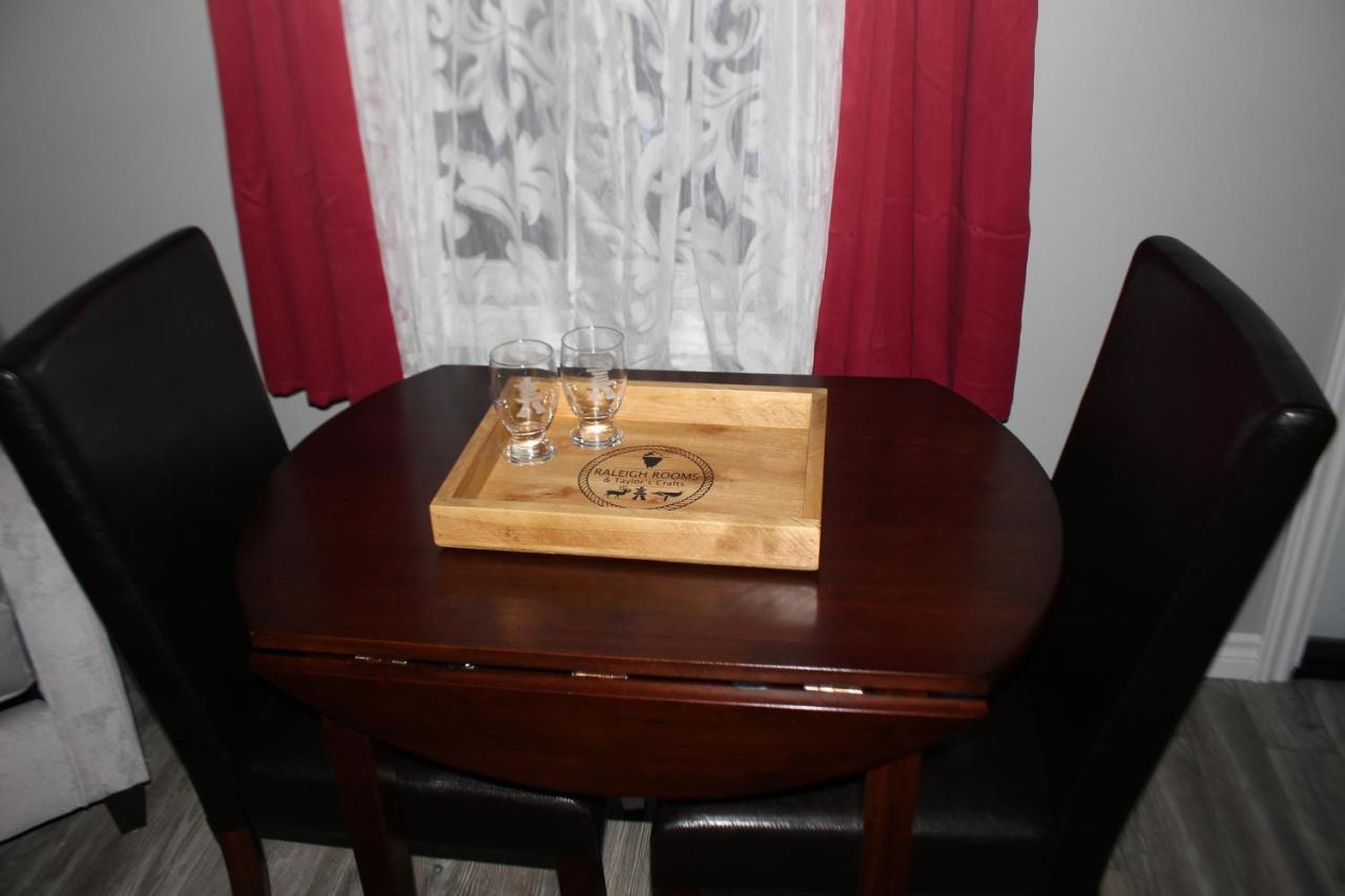 Raleigh Rooms & Taylor'S Crafts Екстер'єр фото